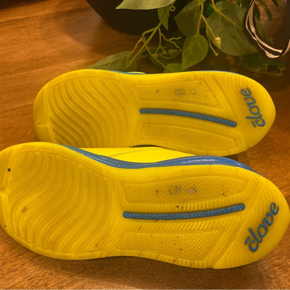 Clove Womens Classic Nursing Shoes Limited Edition Neon Yellow/blue Sz 8.5 - Picture 3 of 6